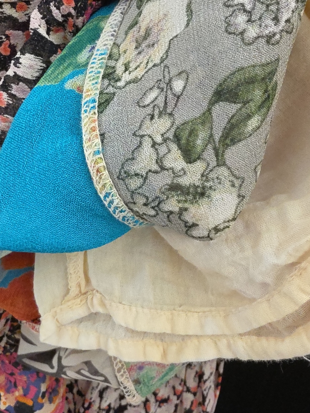 BLOOMERS, BY" YOUNG THREADS" - Picture 9 of 16